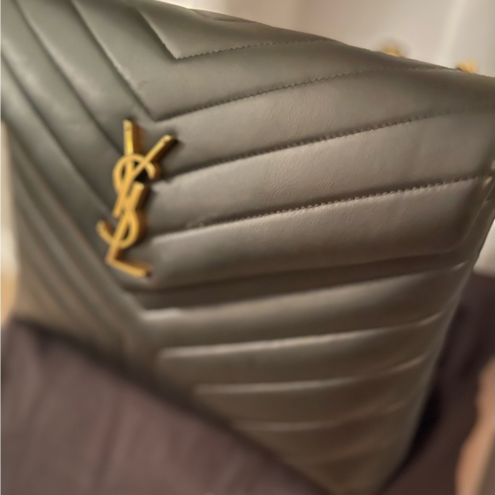 Medium Loulou Quilted Leather Shoulder Bag - Picture 5 of 12
